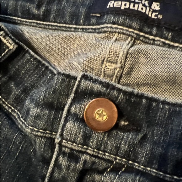 Rock Republic Hurt Bootcut Jeans Sz 27 Flap Pockets w/ White Rs - Picture 4 of 9